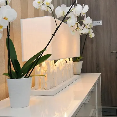 Silver Apartment