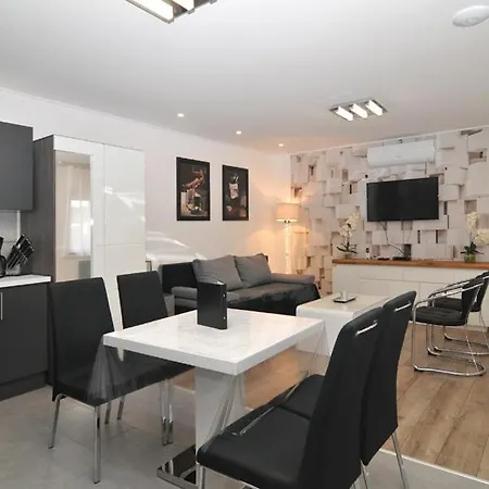 Apartment Silver