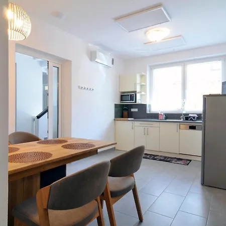 Apartment Silver *