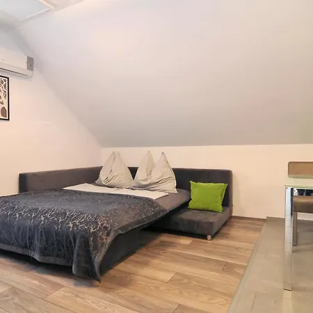 Apartment Silver *